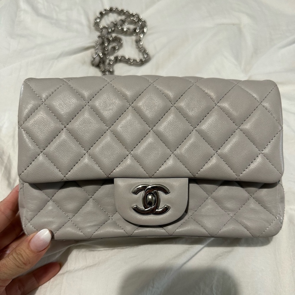 Timeless classic Channel leather bag
